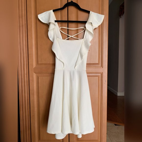 ❗️SOLD❗️Dainty Hooligan White Ruffle Graduation Dress - Picture 3 of 7